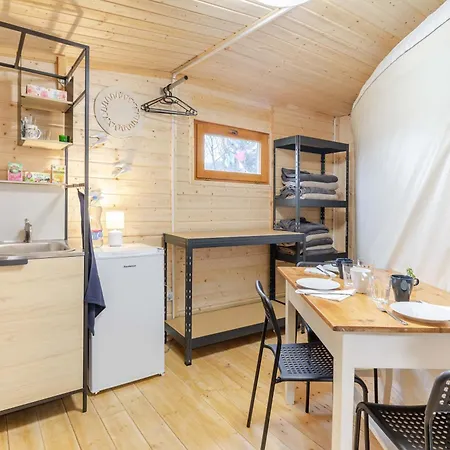 Yurt And A House With Garden - Special Experience Semesterbostad