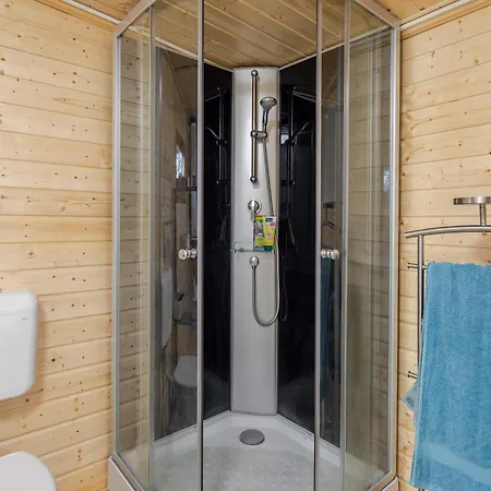 Yurt And A House With Garden - Special Experience Ivad