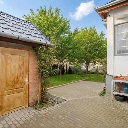 Yurt And A House With Garden - Special Experience Semesterbostad *