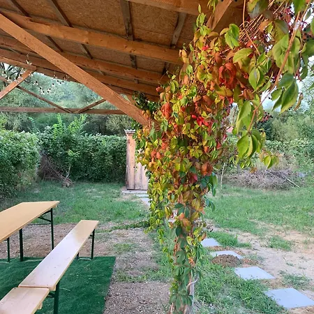 Hébergement de vacances Yurt And A House With Garden - Special Experience *